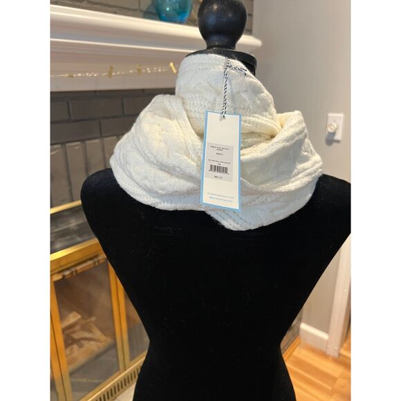 Draper James Cable Knit Infinity Scarf - Picture 4 of 5